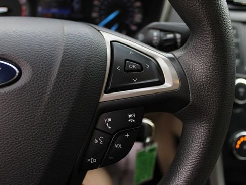 Used 2014 Ford Fusion SE FWD image 6