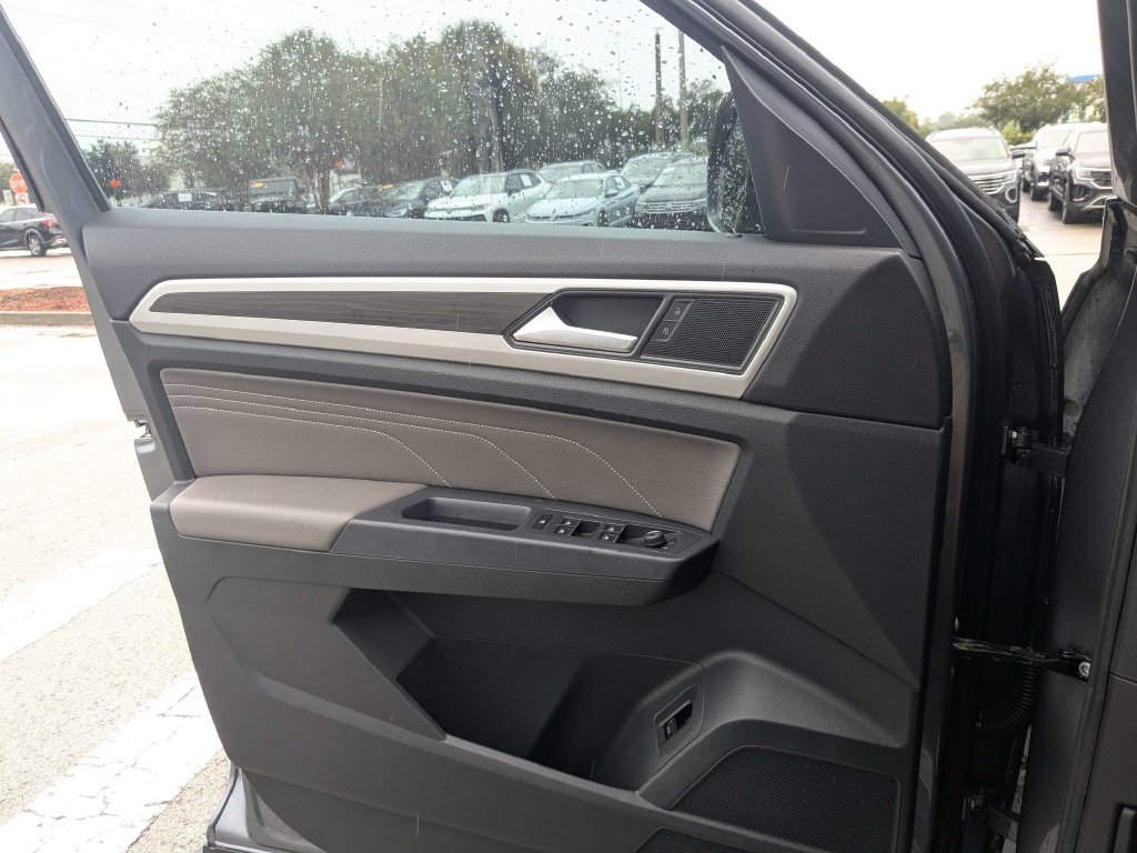 Used 2021 Volkswagen Atlas SE FWD image 30