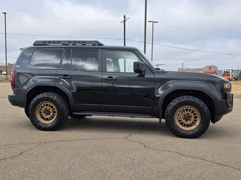 Used 2024 Toyota Land Cruiser image 4