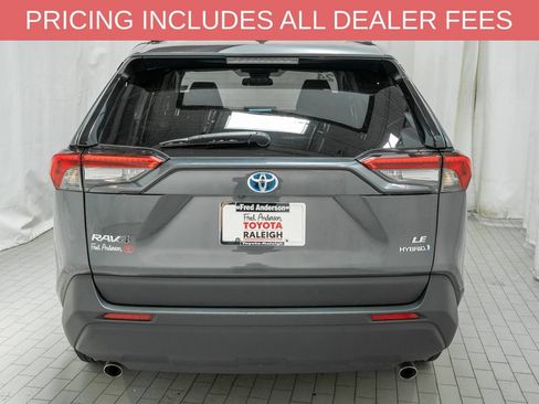 Used 2024 Toyota RAV4 LE AWD/4WD image 4