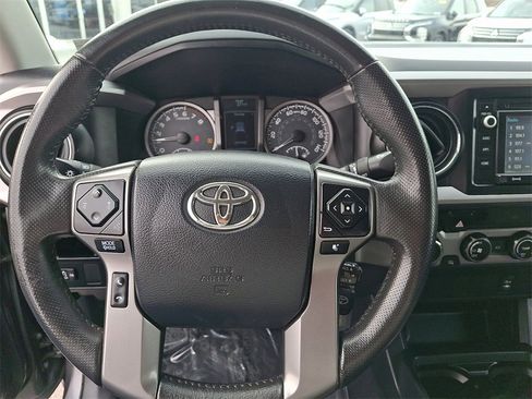 Used 2017 Toyota Tacoma SR5 w/ Tow Package image 20