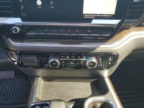 Used 2026 GMC Sierra 1500 Elevation image 38