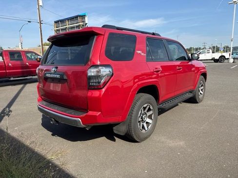 Used 2020 Toyota 4Runner TRD Off-Road Premium w/ Moonroof Package AWD/4WD image 3