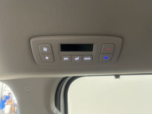 New 2026 Kia Carnival EX image 27