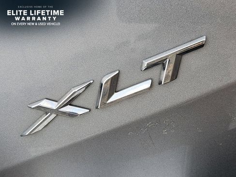 Used 2024 Ford Explorer XLT w/ Equipment Group 202A RWD image 7