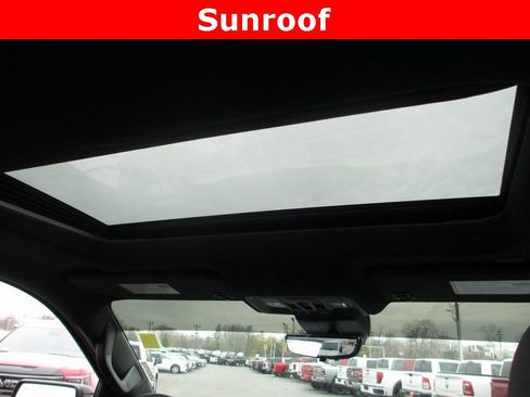 Used 2025 Chevrolet Silverado 1500 ZR2 w/ Technology Package image 15