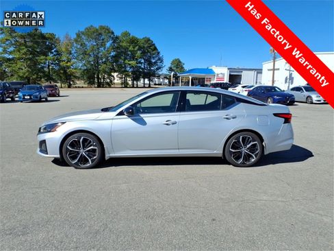 Used 2024 Nissan Altima 2.5 SR image 2