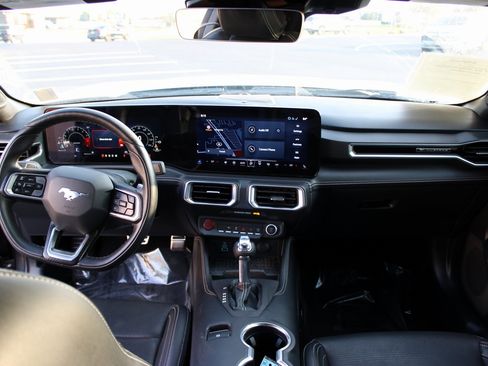 Used 2024 Ford Mustang GT Premium image 13