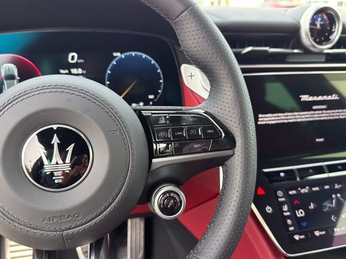 New 2026 Maserati Grecale Modena image 17