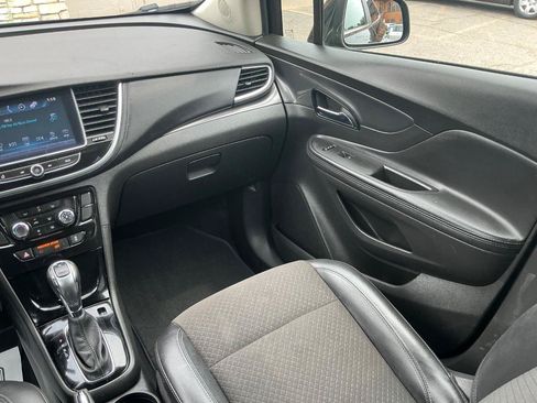 Used 2020 Buick Encore Preferred AWD/4WD image 10