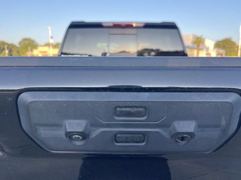 Used 2024 Chevrolet Silverado 2500 High Country w/ Z71 Off-Road Package AWD/4WD image 7