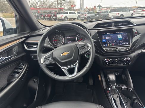 Used 2022 Chevrolet TrailBlazer ACTIV w/ Sun and Liftgate Package image 12