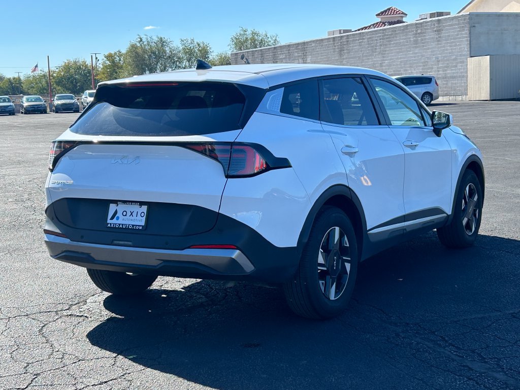 Used 2026 Kia Sportage LX FWD image 3