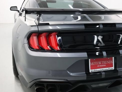 Used 2022 Ford Mustang Shelby GT500 w/ Carbon Fiber Track Pack RWD image 69