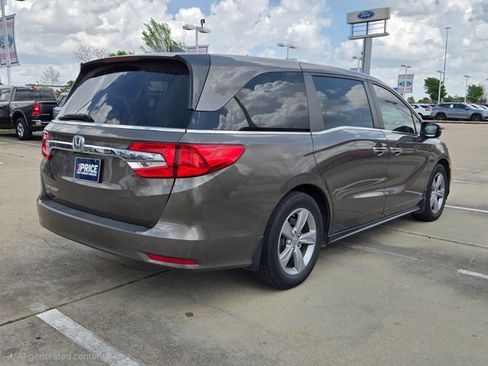 Used 2018 Honda Odyssey EX image 5