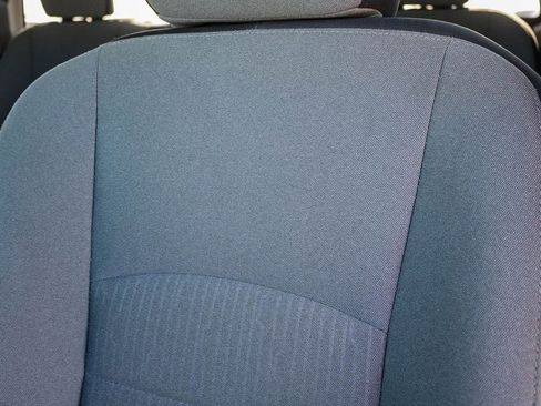 Used 2022 RAM 1500 Classic SLT image 25