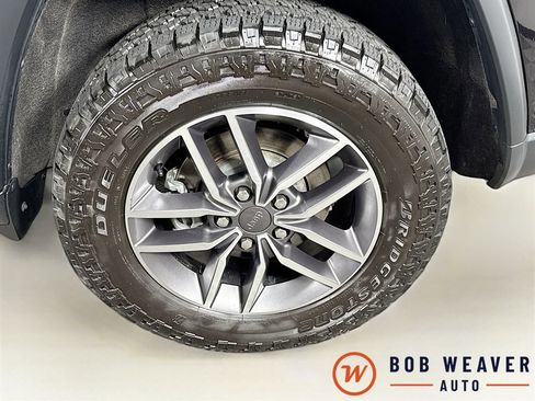 Used 2022 Jeep Grand Cherokee Limited AWD/4WD image 38