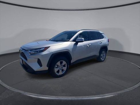 Certified 2025 Toyota RAV4 XLE AWD/4WD image 4
