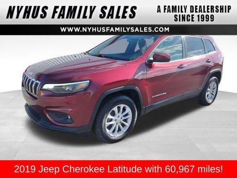 Used 2019 Jeep Cherokee Latitude w/ Cold Weather Group image 1