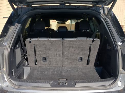 Used 2025 Ford Explorer ST-Line w/ ST-Line Street Pack image 32