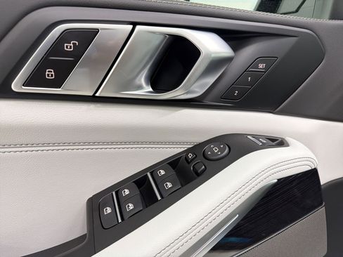 New 2026 BMW X5 xDrive40i w/ M Sport Package image 12