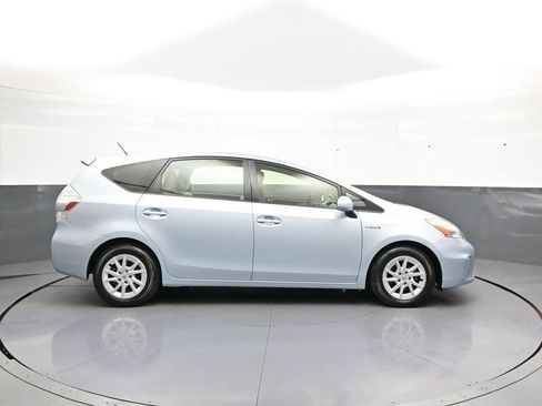 Used 2012 Toyota Prius V Three FWD image 5