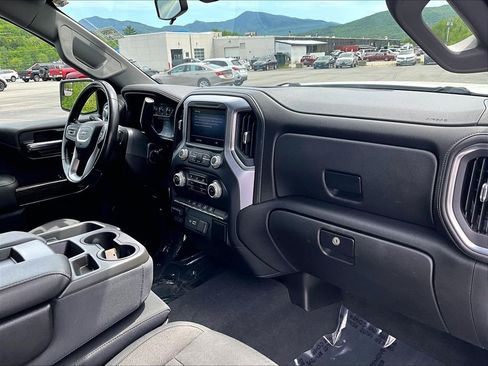 Used 2019 GMC Sierra 1500 Elevation w/ X31 Off-Road Package AWD/4WD image 14