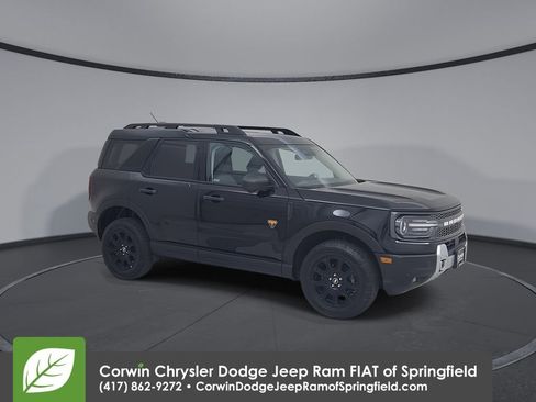 Used 2025 Ford Bronco Sport Badlands AWD/4WD image 2