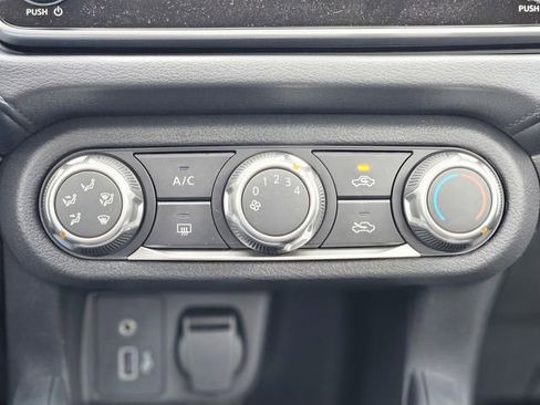 New 2025 Nissan Versa S w/ Trunk Package FWD image 23