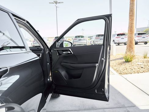 New 2026 Mitsubishi Outlander SE image 12