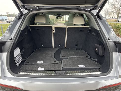 Used 2025 Audi Q5 Premium Plus w/ Premium Plus image 34