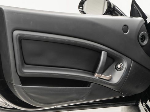 Used 2012 Ferrari California image 32