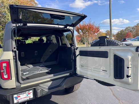 New 2025 Ford Bronco Outer Banks w/ Sasquatch Package image 42