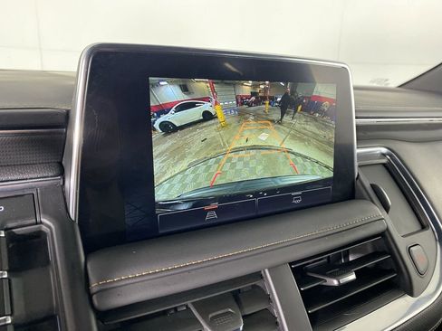 Used 2024 GMC Yukon AT4 image 17