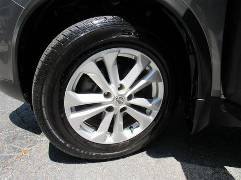 Used 2016 Nissan Rogue SV FWD image 23