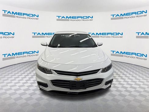 Used 2017 Chevrolet Malibu LT image 8