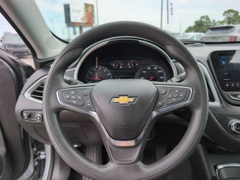 Used 2024 Chevrolet Malibu LT FWD image 21