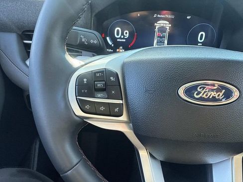 Certified 2025 Ford Explorer Active image 32