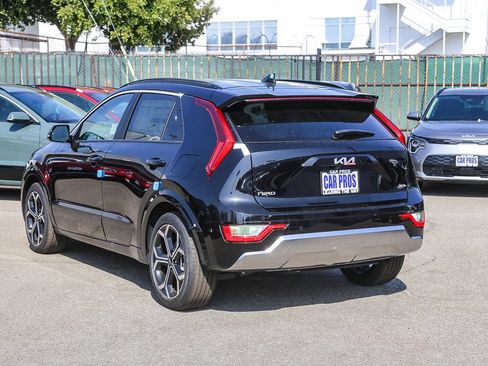 Certified 2025 Kia Niro EX Touring FWD image 7