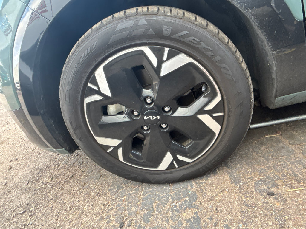 Used 2023 Kia Niro Wind FWD image 4