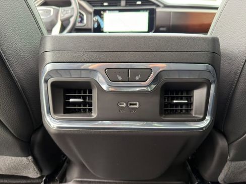 Used 2022 GMC Sierra 1500 Denali AWD/4WD image 16
