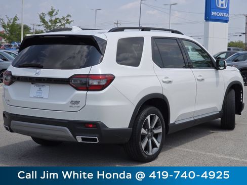 Certified 2025 Honda Pilot Elite image 19