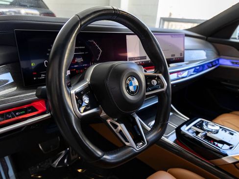 Used 2023 BMW 740i RWD image 17