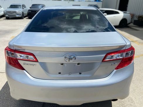 Used 2012 Toyota Camry SE FWD image 4