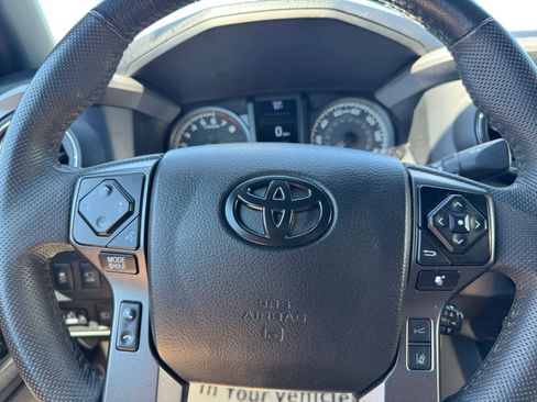 Used 2022 Toyota Tacoma TRD Pro AWD/4WD image 18