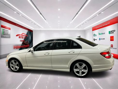 Used 2010 Mercedes-Benz C 300 4MATIC Sedan image 4
