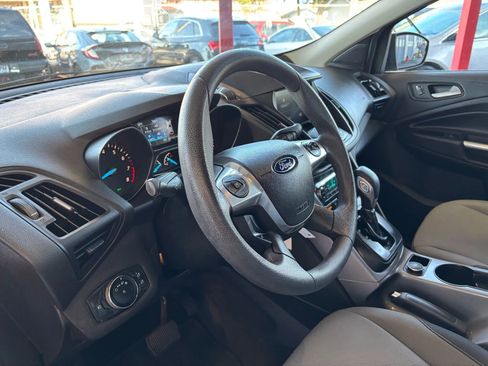 Used 2015 Ford Escape SE w/ Equipment Group 201A image 15