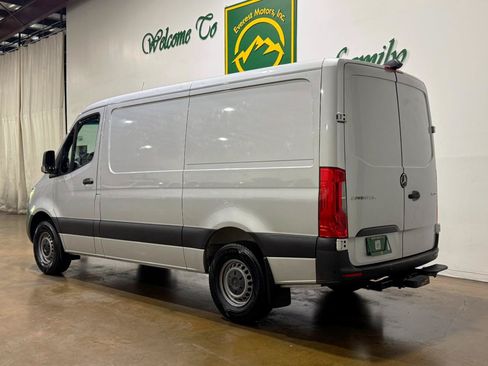Used 2021 Mercedes-Benz Sprinter 2500 image 5
