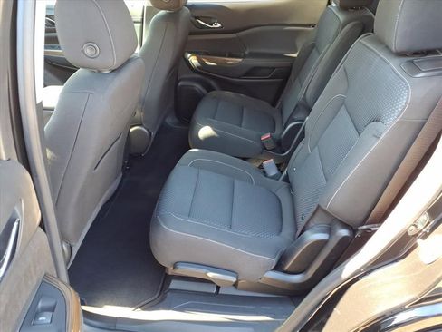 Used 2023 GMC Acadia SLE w/ Driver Convenience Package image 12