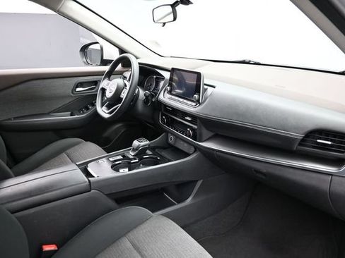 Used 2023 Nissan Rogue SV FWD image 30